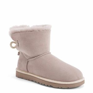 Brand new never worn, comes with the box